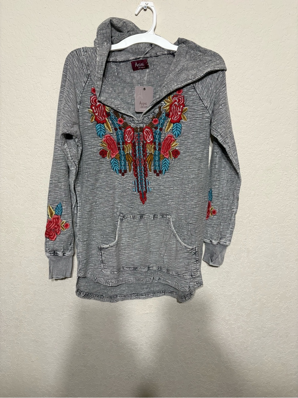 Avani Del Amour Aztec Southwestern Gray Embroidered Hooded Pullover